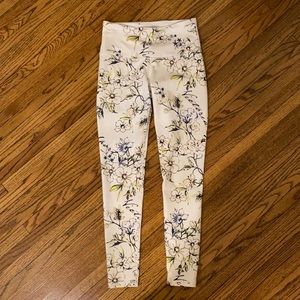 Victoria Sport Capri Leggings